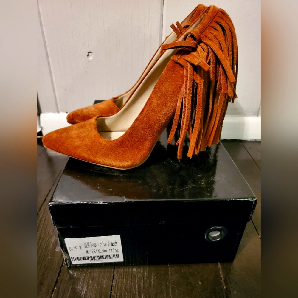 SUEDE HEELS